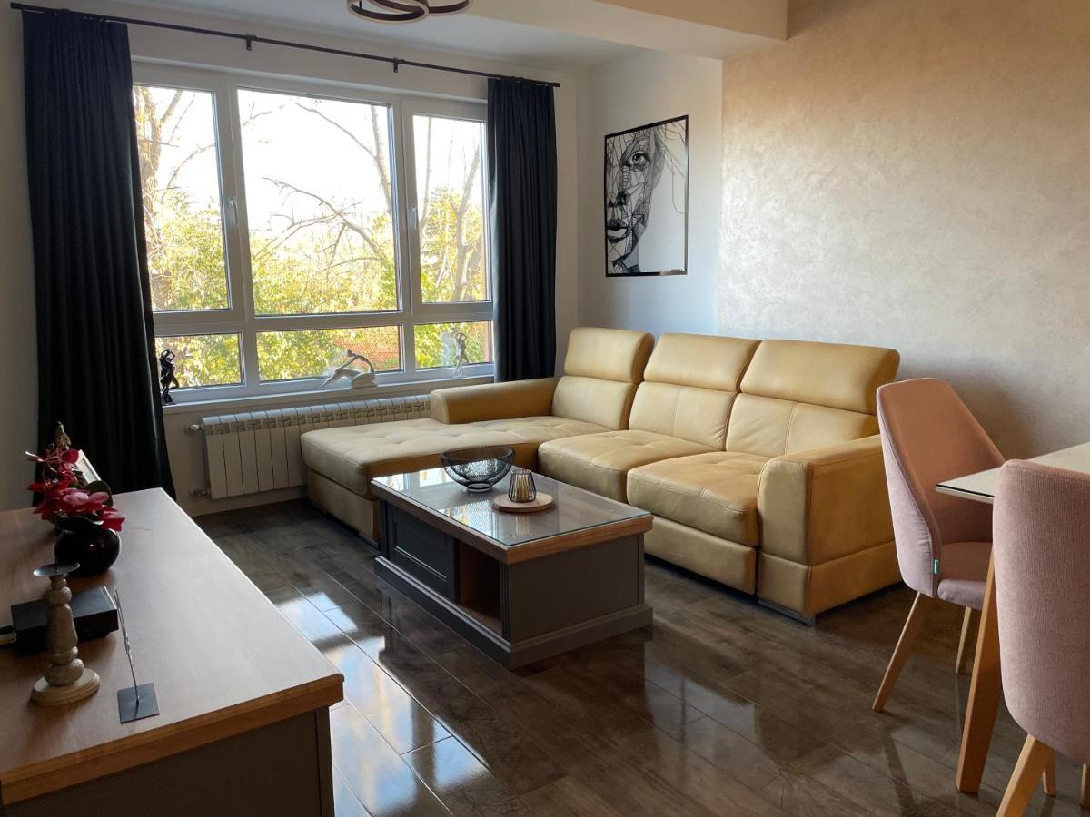 Roosevelt Apartment Skopje Bagian luar foto
